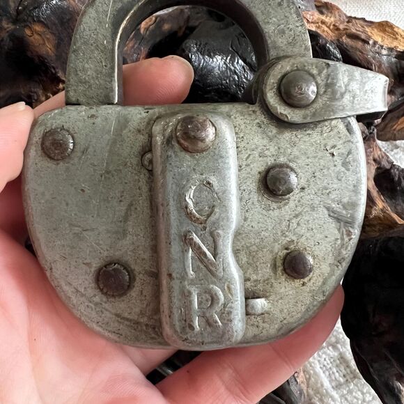 Canadian National Railway CNR RR Steel Lock with Chain - Picture 2 of 9